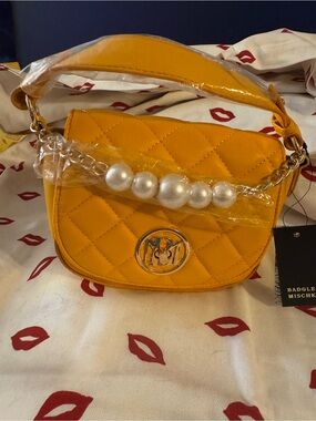 NWT Badgley Mischka Quilted Mustard Yellow Pearl-Trim Crossbody Shoulder Bag